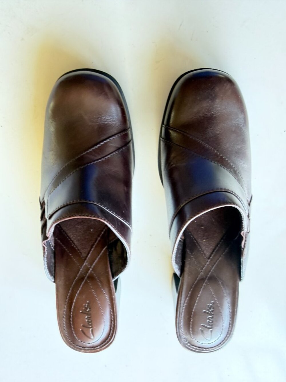 Clarks dark brown leather comfort mule clogs.